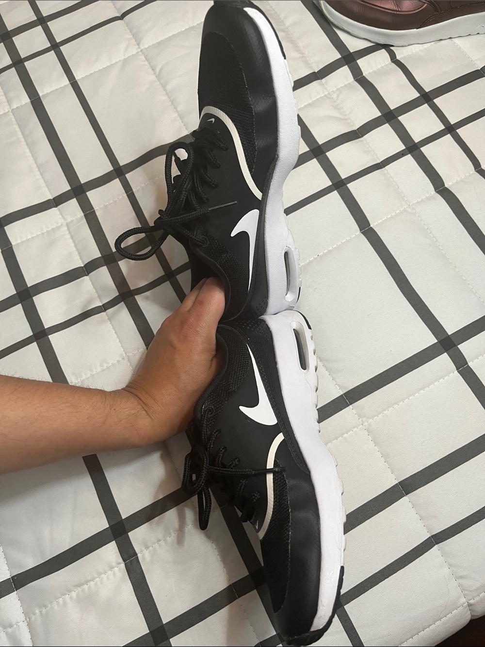 Nike Woman’s Air Max Thea 40 Low-Top Sneakers - Picture 8 of 12
